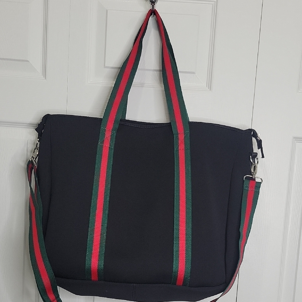 Black and Red Travel Bag with Sporty Design - Picture 5 of 10